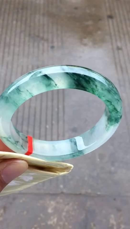 玉跟翡翠的区别在哪里,翡翠和玉石成分是什么-第9张图片-翡翠网 玉跟翡翠的区别在哪里,翡翠和玉石成分是什么-第9张图片-翡翠网