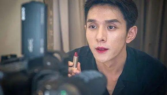 抖音直播怎么赚钱抖音一万粉丝有工资吗-第13张图片-翡翠网 抖音直播怎么赚钱抖音一万粉丝有工资吗-第13张图片-翡翠网