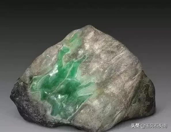 包含做假翡翠原石的词条-第1张图片-翡翠网 包含做假翡翠原石的词条-第1张图片-翡翠网