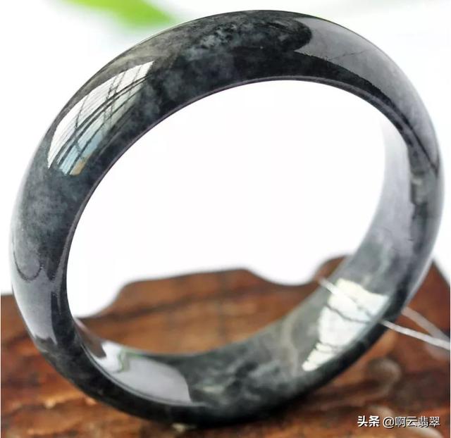 和田墨玉透光吗翡翠墨玉原石-第1张图片-翡翠网 和田墨玉透光吗翡翠墨玉原石-第1张图片-翡翠网