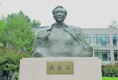 翡翠原石怎样剥皮漯河翡翠原石剥皮-第5张图片-翡翠网 翡翠原石怎样剥皮漯河翡翠原石剥皮-第5张图片-翡翠网