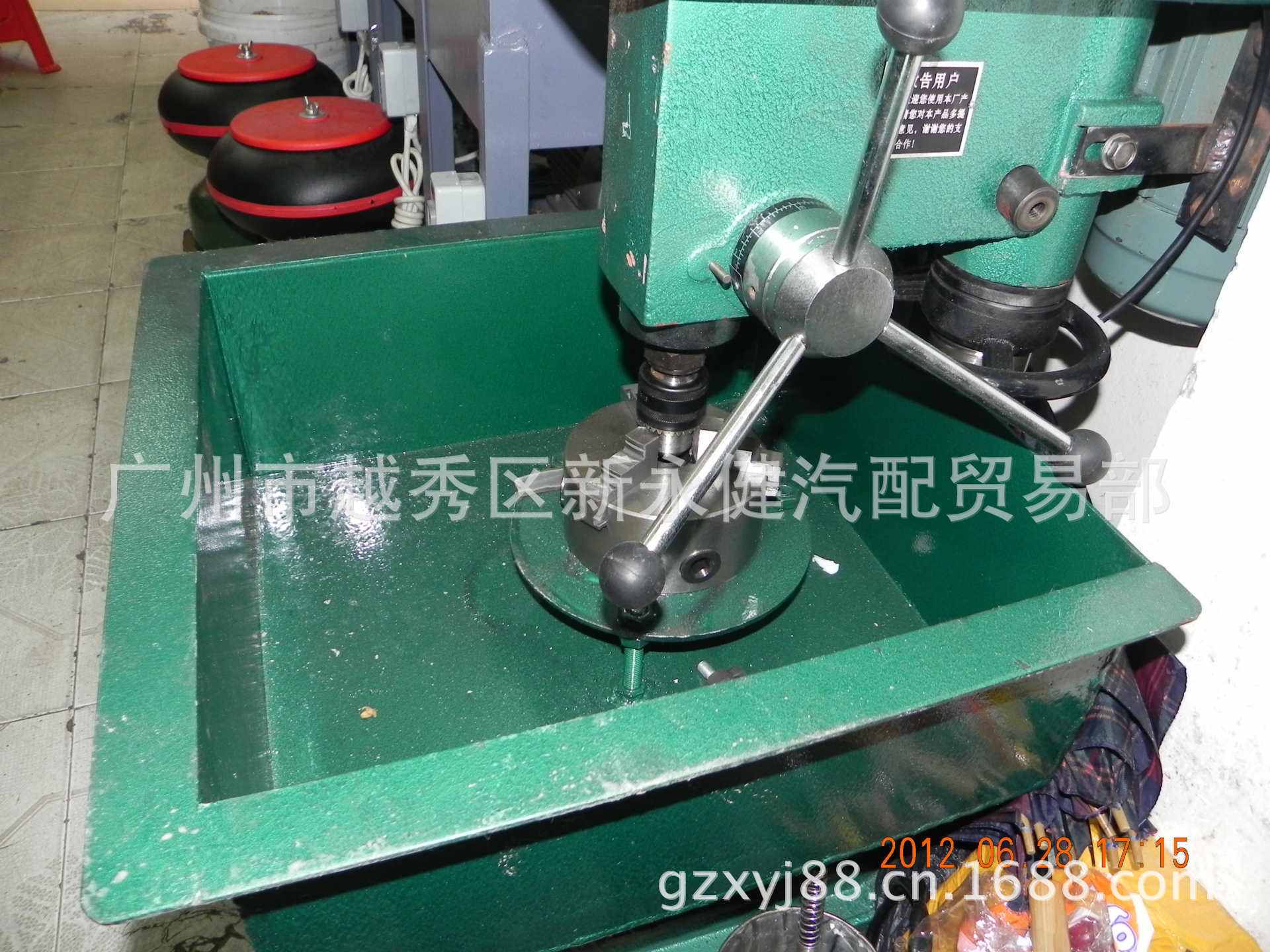 翡翠手镯加工机器的简单介绍-第2张图片-翡翠网 翡翠手镯加工机器的简单介绍-第2张图片-翡翠网