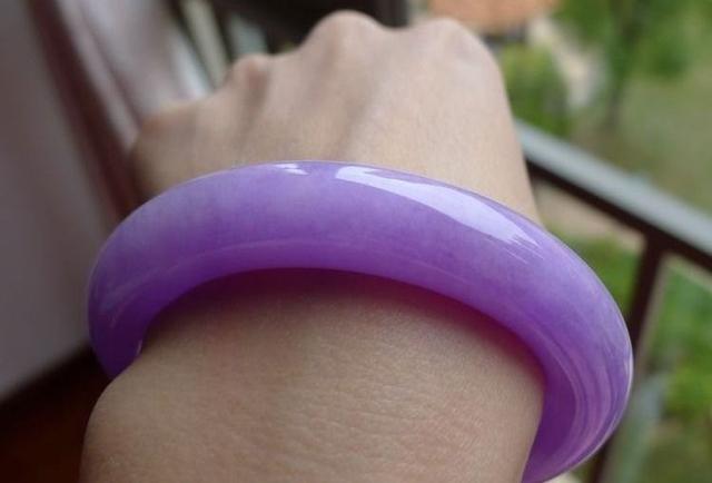 翡翠原石市场价,翡翠原石的价格-第8张图片-翡翠网 翡翠原石市场价,翡翠原石的价格-第8张图片-翡翠网