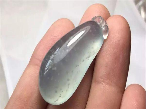 翡翠福瓜的价格翡翠福瓜吊坠寓意-第8张图片-翡翠网 翡翠福瓜的价格翡翠福瓜吊坠寓意-第8张图片-翡翠网