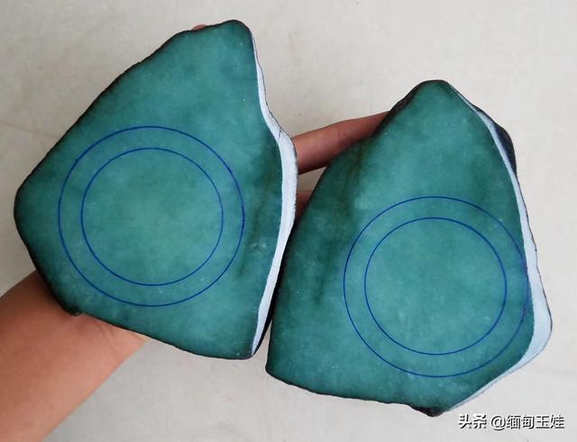 会卡场口的原石特点格应角场区翡翠原石-第11张图片-翡翠网 会卡场口的原石特点格应角场区翡翠原石-第11张图片-翡翠网