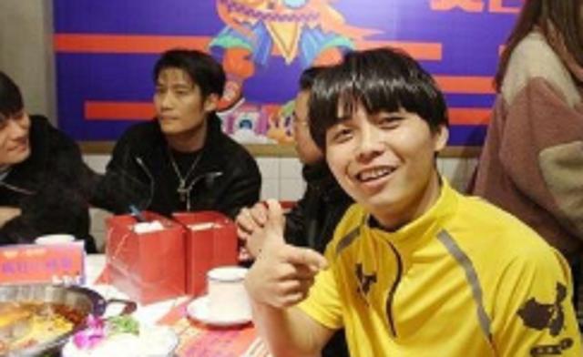 抖音李雪琴什么梗抖音网红外卖小哥-第3张图片-翡翠网 抖音李雪琴什么梗抖音网红外卖小哥-第3张图片-翡翠网