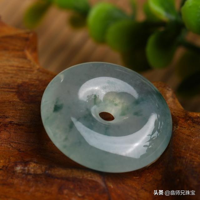 a货糯种翡翠价格翡翠糯种挂件多少钱-第7张图片-翡翠网 a货糯种翡翠价格翡翠糯种挂件多少钱-第7张图片-翡翠网