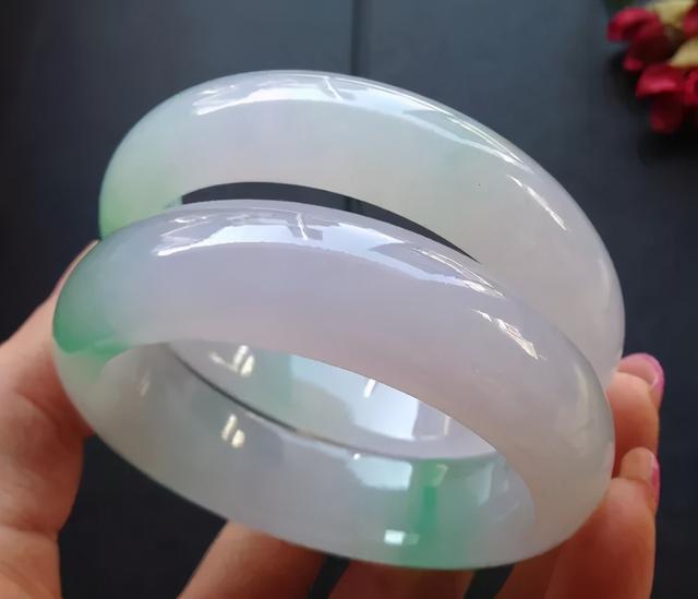 关于天然莫湾基木手镯翡翠原石的信息-第6张图片-翡翠网 关于天然莫湾基木手镯翡翠原石的信息-第6张图片-翡翠网