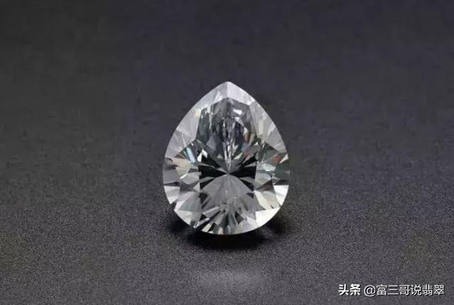 翡翠手镯和萤石,萤石与玉石怎么区分-第11张图片-翡翠网 翡翠手镯和萤石,萤石与玉石怎么区分-第11张图片-翡翠网