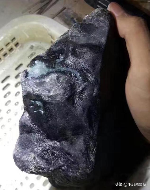 是皮克传的吗翡翠原石皮克-第6张图片-翡翠网 是皮克传的吗翡翠原石皮克-第6张图片-翡翠网