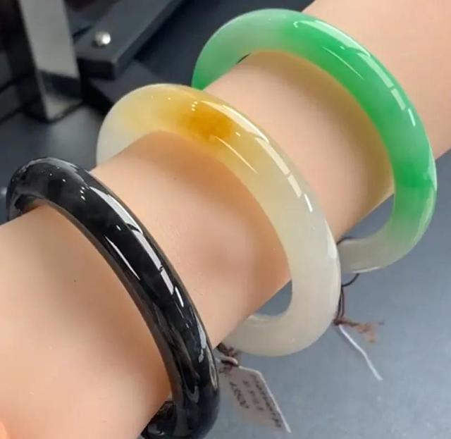 包含晒晒我的翡翠手镯的词条-第4张图片-翡翠网 包含晒晒我的翡翠手镯的词条-第4张图片-翡翠网