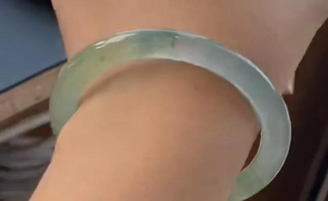 包含晒晒我的翡翠手镯的词条-第29张图片-翡翠网 包含晒晒我的翡翠手镯的词条-第29张图片-翡翠网