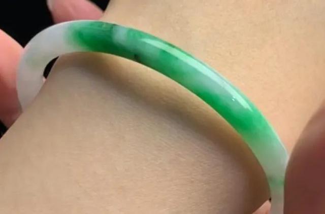 包含晒晒我的翡翠手镯的词条-第30张图片-翡翠网 包含晒晒我的翡翠手镯的词条-第30张图片-翡翠网