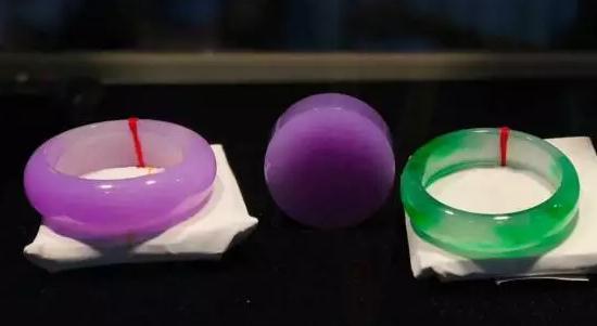 2万的翡翠手镯,翡翠手镯横裂雕仿古纹-第15张图片-翡翠网 2万的翡翠手镯,翡翠手镯横裂雕仿古纹-第15张图片-翡翠网