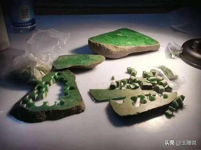 镯心雕刻图案翡翠手镯芯料车珠子合适吗-第6张图片-翡翠网 镯心雕刻图案翡翠手镯芯料车珠子合适吗-第6张图片-翡翠网