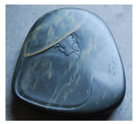 绀青翡翠价格,翡翠原石的价位-第2张图片-翡翠网 绀青翡翠价格,翡翠原石的价位-第2张图片-翡翠网