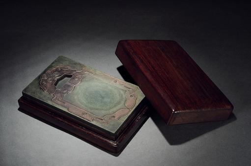 绀青翡翠价格,翡翠原石的价位-第9张图片-翡翠网 绀青翡翠价格,翡翠原石的价位-第9张图片-翡翠网