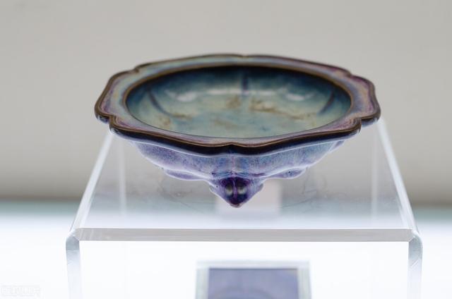 两千左右的翡翠手镯两千多的翡翠手镯怎么样-第4张图片-翡翠网 两千左右的翡翠手镯两千多的翡翠手镯怎么样-第4张图片-翡翠网