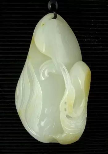 翡翠的专业知识大全重温翡翠珠宝知识汇总-第5张图片-翡翠网 翡翠的专业知识大全重温翡翠珠宝知识汇总-第5张图片-翡翠网