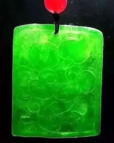 啤酒瓶底祖母绿啤酒瓶底翡翠价格-第12张图片-翡翠网 啤酒瓶底祖母绿啤酒瓶底翡翠价格-第12张图片-翡翠网