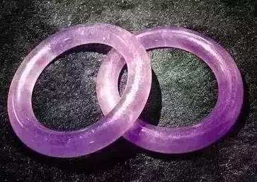 啤酒瓶底祖母绿啤酒瓶底翡翠价格-第15张图片-翡翠网 啤酒瓶底祖母绿啤酒瓶底翡翠价格-第15张图片-翡翠网