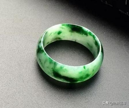 150元左右的礼品,150元左右翡翠手镯-第7张图片-翡翠网 150元左右的礼品,150元左右翡翠手镯-第7张图片-翡翠网