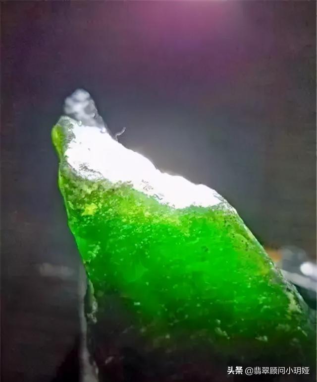 翡翠原石共生翡翠共生原石密度2.98-第3张图片-翡翠网 翡翠原石共生翡翠共生原石密度2.98-第3张图片-翡翠网