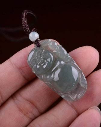 油青种翡翠佛价格的简单介绍-第2张图片-翡翠网 油青种翡翠佛价格的简单介绍-第2张图片-翡翠网