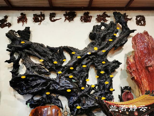 双流玉石翡翠原石的简单介绍-第25张图片-翡翠网 双流玉石翡翠原石的简单介绍-第25张图片-翡翠网