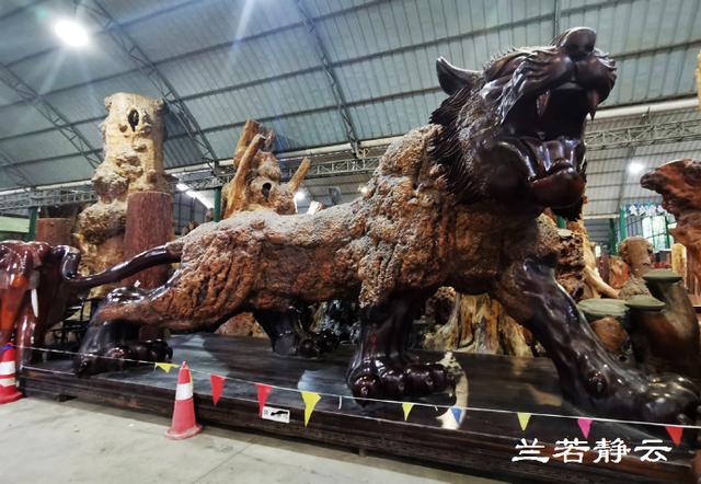 双流玉石翡翠原石的简单介绍-第26张图片-翡翠网 双流玉石翡翠原石的简单介绍-第26张图片-翡翠网