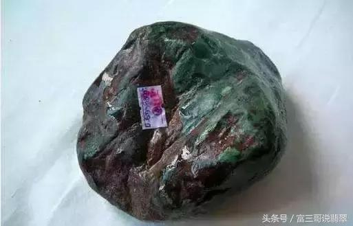 翡翠怎么磨原石,翡翠原石打磨发白-第4张图片-翡翠网 翡翠怎么磨原石,翡翠原石打磨发白-第4张图片-翡翠网