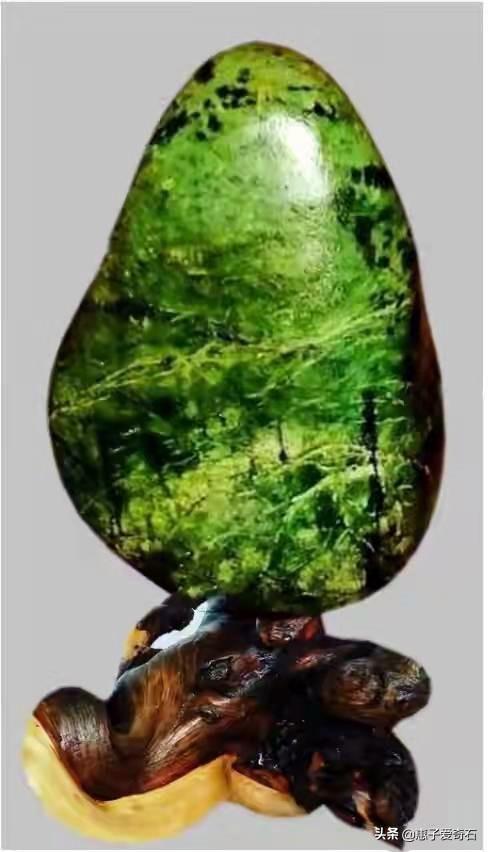 铜陵鉴定翡翠的地方铜陵翡翠原石蓝色-第3张图片-翡翠网 铜陵鉴定翡翠的地方铜陵翡翠原石蓝色-第3张图片-翡翠网