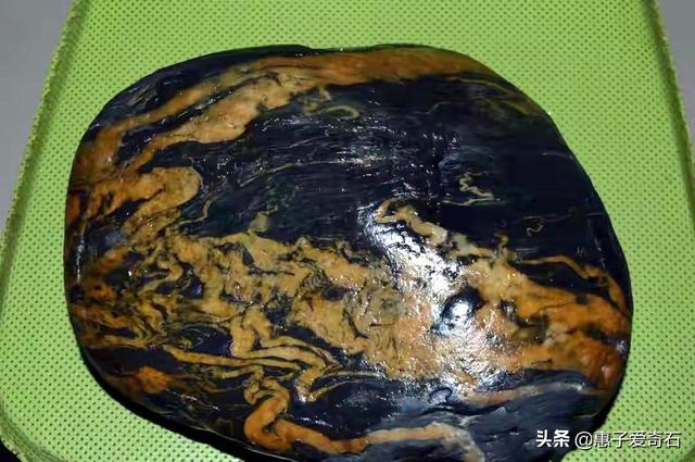 铜陵鉴定翡翠的地方铜陵翡翠原石蓝色-第7张图片-翡翠网 铜陵鉴定翡翠的地方铜陵翡翠原石蓝色-第7张图片-翡翠网