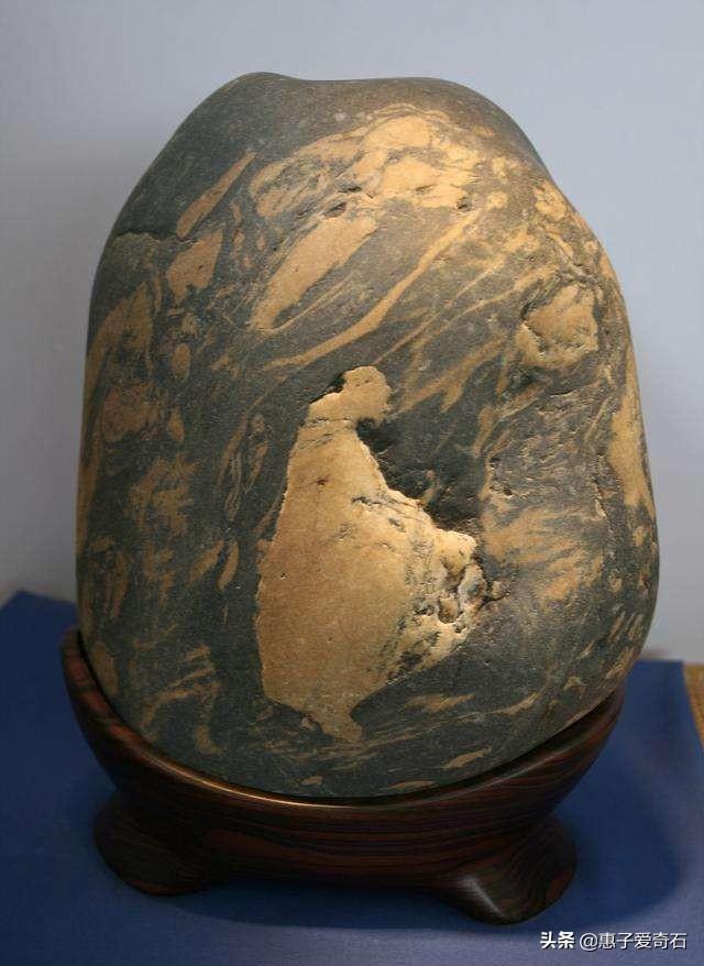 铜陵鉴定翡翠的地方铜陵翡翠原石蓝色-第9张图片-翡翠网 铜陵鉴定翡翠的地方铜陵翡翠原石蓝色-第9张图片-翡翠网