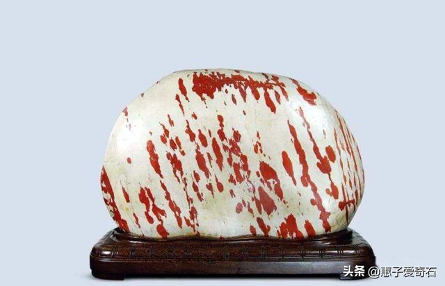 铜陵鉴定翡翠的地方铜陵翡翠原石蓝色-第14张图片-翡翠网 铜陵鉴定翡翠的地方铜陵翡翠原石蓝色-第14张图片-翡翠网