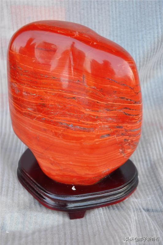 铜陵鉴定翡翠的地方铜陵翡翠原石蓝色-第15张图片-翡翠网 铜陵鉴定翡翠的地方铜陵翡翠原石蓝色-第15张图片-翡翠网