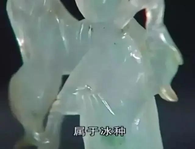 翡翠摆件雕工费,翡翠雕工价格及图片-第6张图片-翡翠网 翡翠摆件雕工费,翡翠雕工价格及图片-第6张图片-翡翠网