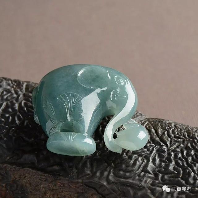 糯冰翡翠手镯美女,糯冰黄翡手镯-第43张图片-翡翠网 糯冰翡翠手镯美女,糯冰黄翡手镯-第43张图片-翡翠网