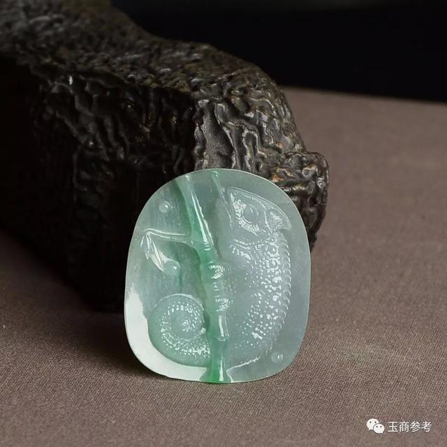 糯冰翡翠手镯美女,糯冰黄翡手镯-第44张图片-翡翠网 糯冰翡翠手镯美女,糯冰黄翡手镯-第44张图片-翡翠网