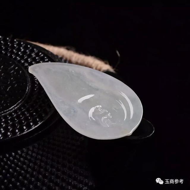 糯冰翡翠手镯美女,糯冰黄翡手镯-第47张图片-翡翠网 糯冰翡翠手镯美女,糯冰黄翡手镯-第47张图片-翡翠网