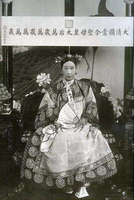 慈禧手镯翡翠知识慈禧麻花手镯图片-第2张图片-翡翠网 慈禧手镯翡翠知识慈禧麻花手镯图片-第2张图片-翡翠网