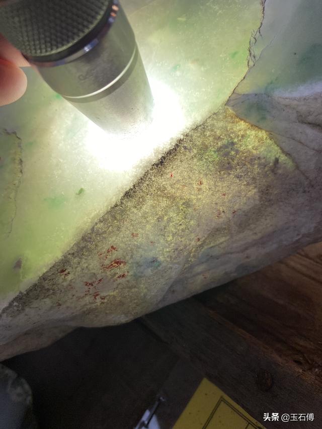 包含大叔的木那翡翠原石的词条-第6张图片-翡翠网 包含大叔的木那翡翠原石的词条-第6张图片-翡翠网