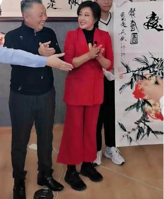 刘晓庆翡翠知识文案刘晓庆紫罗兰翡翠图片-第5张图片-翡翠网 刘晓庆翡翠知识文案刘晓庆紫罗兰翡翠图片-第5张图片-翡翠网