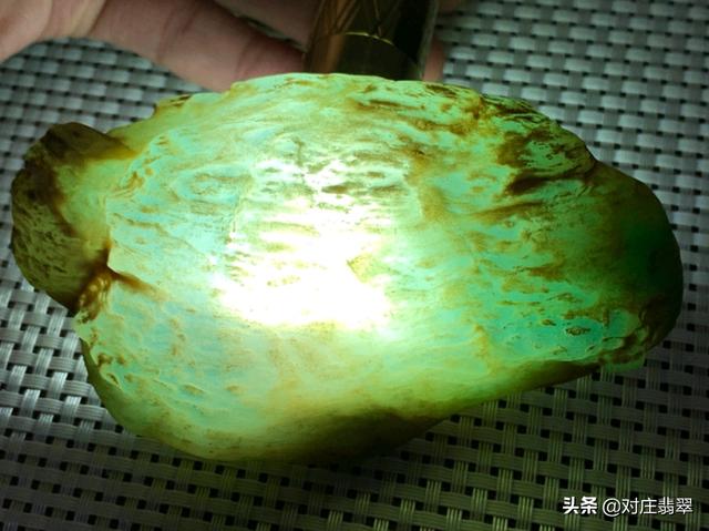 翡翠原石木那场口木那坑翡翠原石图片-第5张图片-翡翠网 翡翠原石木那场口木那坑翡翠原石图片-第5张图片-翡翠网