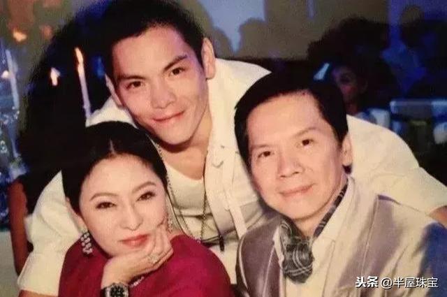 关于一亿多的翡翠手镯到哪买的信息-第3张图片-翡翠网 关于一亿多的翡翠手镯到哪买的信息-第3张图片-翡翠网