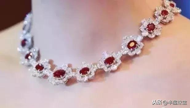 关于一亿多的翡翠手镯到哪买的信息-第33张图片-翡翠网 关于一亿多的翡翠手镯到哪买的信息-第33张图片-翡翠网