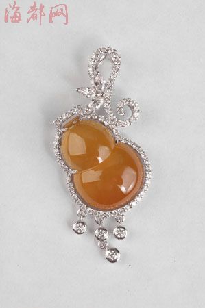 低档翡翠吊坠价格表,弥勒佛翡翠小吊坠在什么价位-第2张图片-翡翠网 低档翡翠吊坠价格表,弥勒佛翡翠小吊坠在什么价位-第2张图片-翡翠网