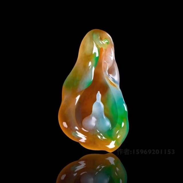 翡翠黄加绿的寓意,翡翠原石黄加绿-第3张图片-翡翠网 翡翠黄加绿的寓意,翡翠原石黄加绿-第3张图片-翡翠网