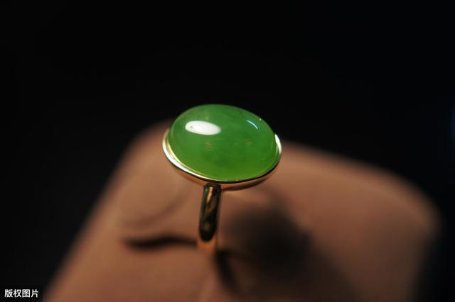 买翡翠口诀,挑选翡翠的水头四个口诀-第1张图片-翡翠网 买翡翠口诀,挑选翡翠的水头四个口诀-第1张图片-翡翠网