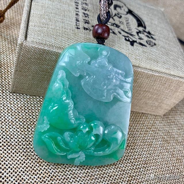 会卡青蛙皮翡翠原石的简单介绍-第12张图片-翡翠网 会卡青蛙皮翡翠原石的简单介绍-第12张图片-翡翠网